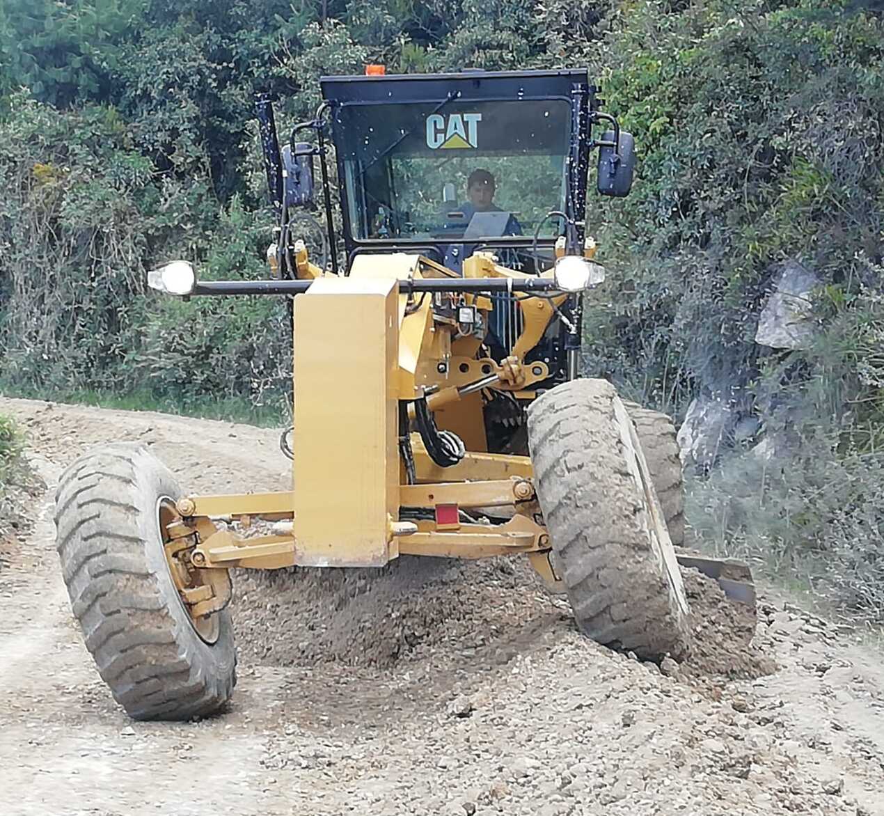 13.800 km de afirmado de carretera